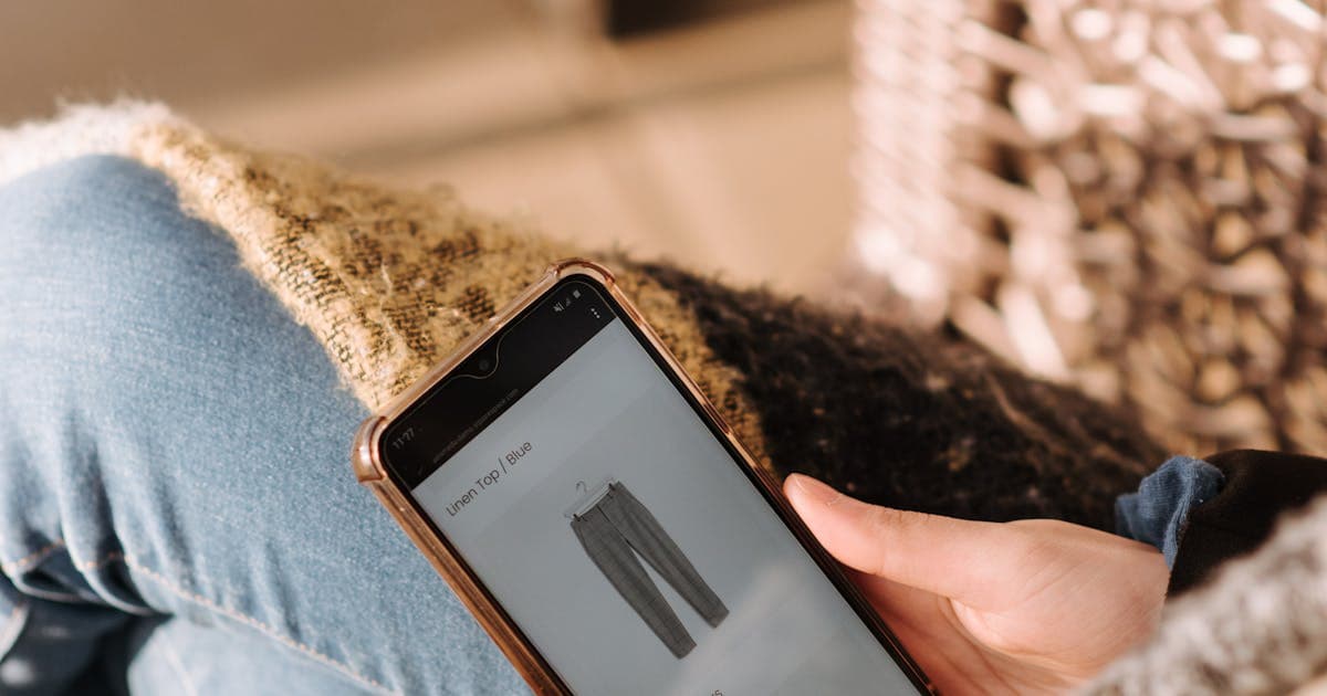 How to Try On Clothes Online Without Leaving Home