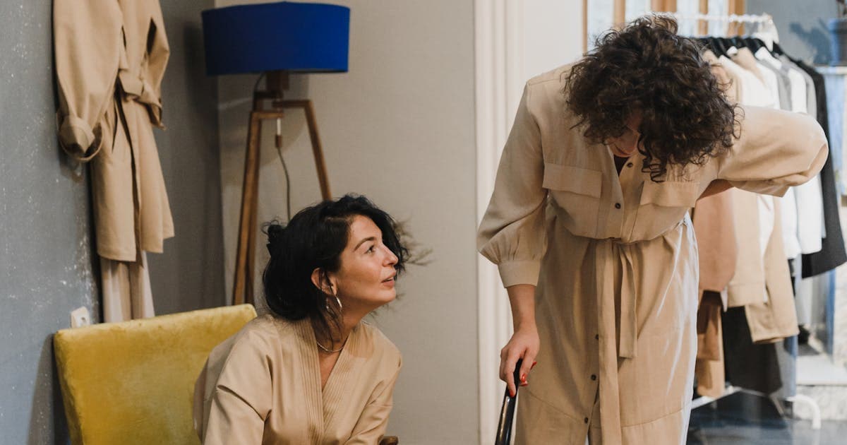 Virtual Try-On vs Fitting Rooms: An Honest Comparison